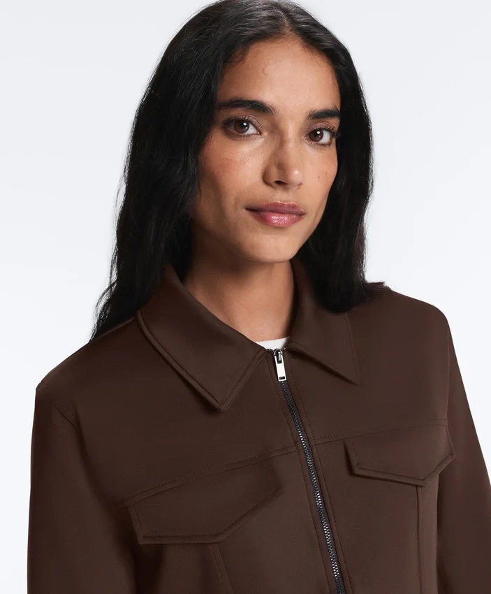 Casaco com peplum com efeito neoprene e canelado Casaco com peplum com efeito neoprene e canelado