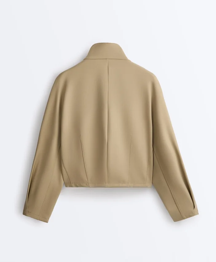 Casaco de corte reto com efeito neoprene Casaco de corte reto com efeito neoprene