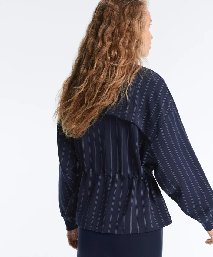 Casaco em modal Soft Touch com cintura ajustável e gola alta Casaco em modal Soft Touch com cintura ajustável e gola alta