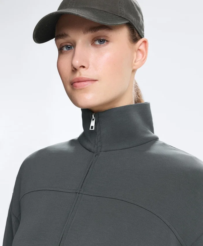 Casaco em modal Soft Touch com cintura ajustável e gola alta Casaco em modal Soft Touch com cintura ajustável e gola alta