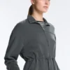 Casaco em modal Soft Touch com cintura ajustável e gola alta Casaco em modal Soft Touch com cintura ajustável e gola alta