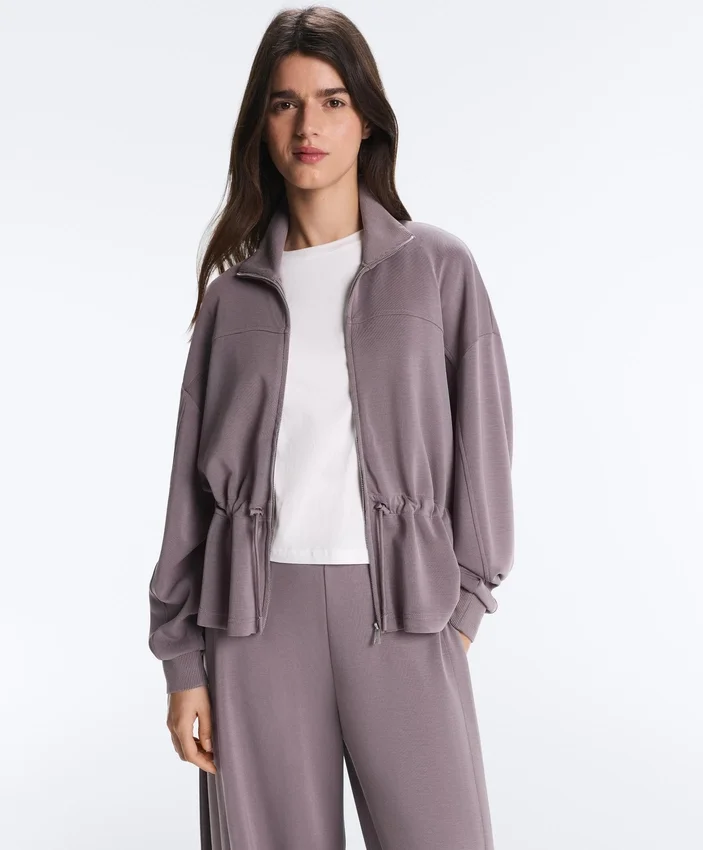 Casaco em modal Soft Touch com cintura ajustável e gola alta Casaco em modal Soft Touch com cintura ajustável e gola alta