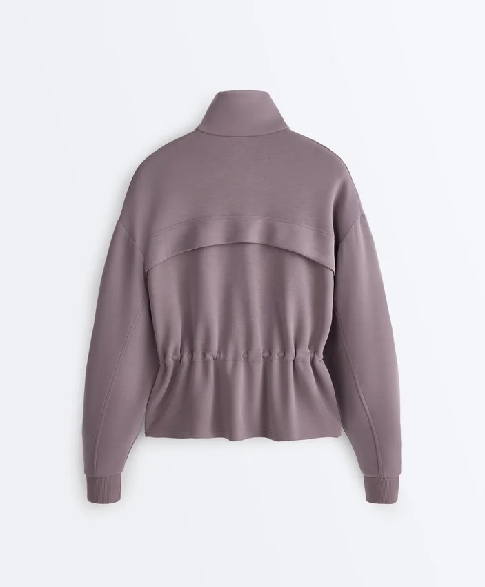Casaco em modal Soft Touch com cintura ajustável e gola alta Casaco em modal Soft Touch com cintura ajustável e gola alta