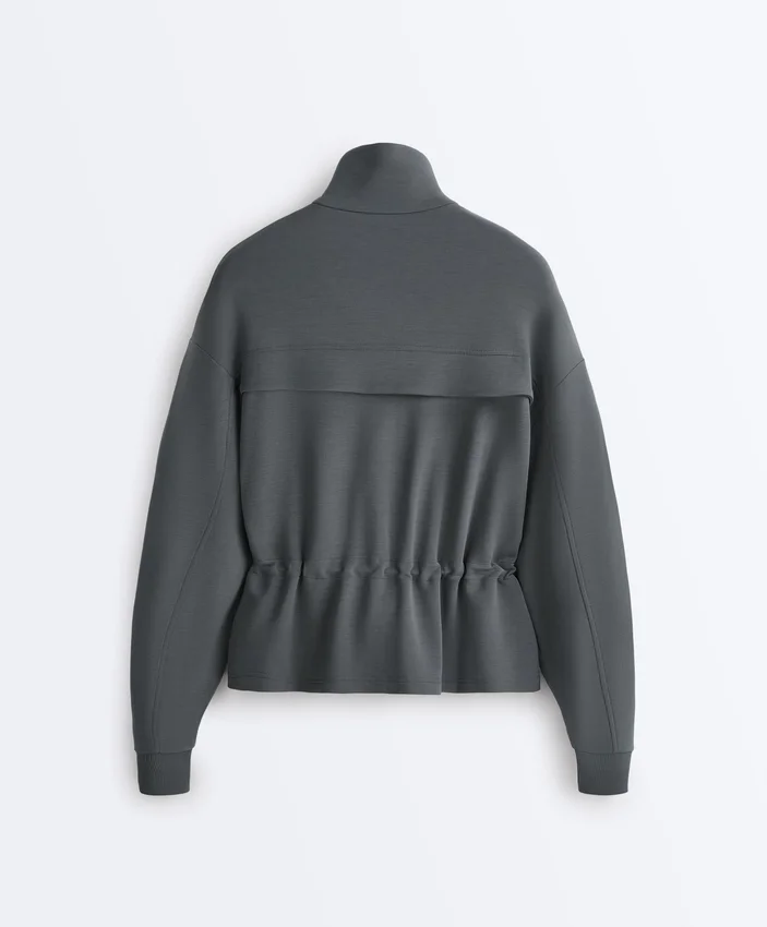 Casaco em modal Soft Touch com cintura ajustável e gola alta Casaco em modal Soft Touch com cintura ajustável e gola alta