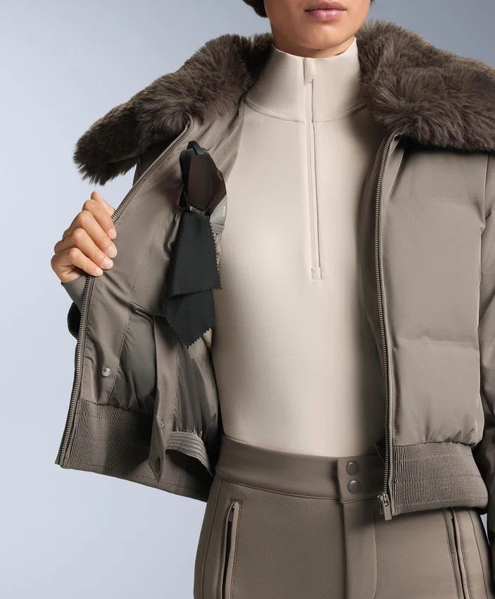 Casaco Minardi Piume Ski resistente à água, 80% de penugem e 20% de penas Casaco Minardi Piume Ski resistente à água, 80% de penugem e 20% de penas