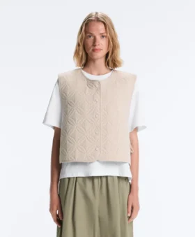 Colete acolchoado com padrão xadrez floral Colete acolchoado com padrão xadrez floral
