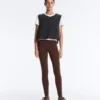 Colete fino acolchoado em nylon Colete fino acolchoado em nylon