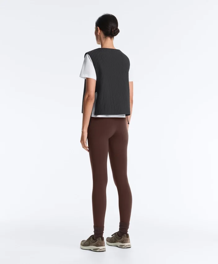 Colete fino acolchoado em nylon Colete fino acolchoado em nylon
