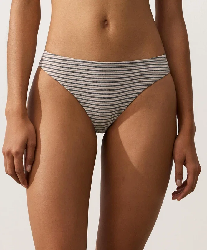 Cueca clássica de biquíni às riscas Cueca clássica de biquíni às riscas