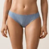 Cueca clássica de biquíni às riscas Cueca clássica de biquíni às riscas