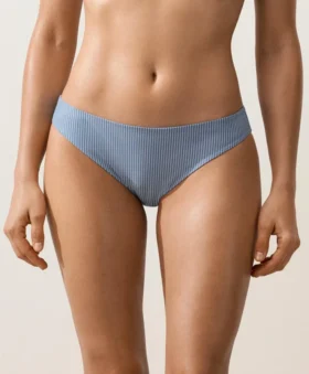 Cueca clássica de biquíni às riscas