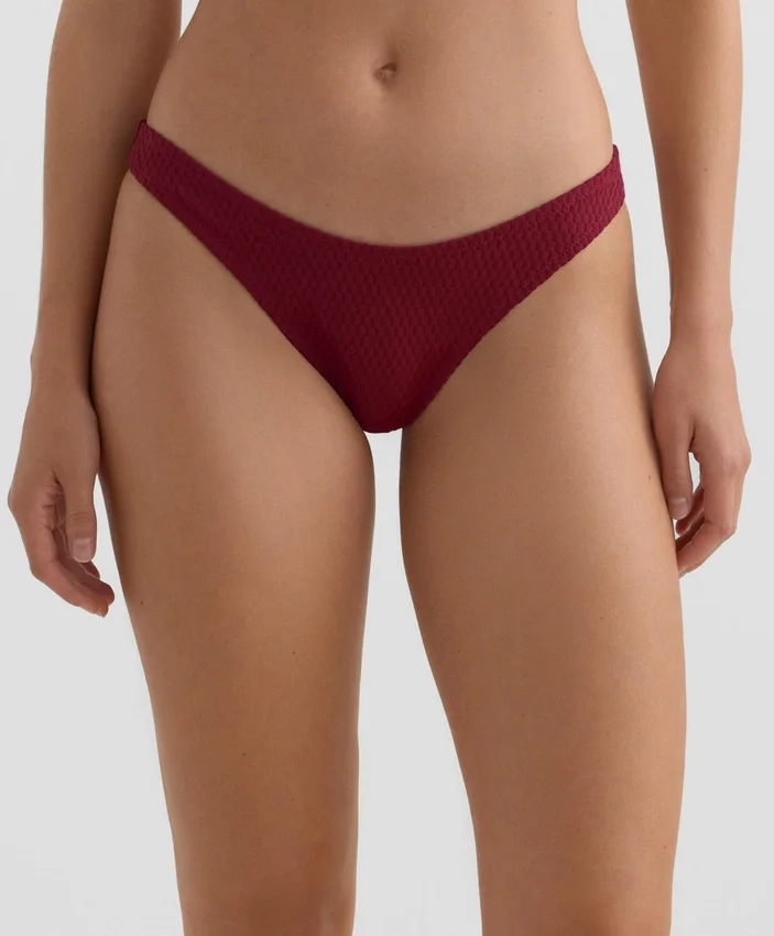 Cueca de biquíni brasileiro com corte em U em jacquard de mini xadrez Cueca de biquíni brasileiro com corte em U em jacquard de mini xadrez