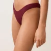 Cueca de biquíni brasileiro com corte em U em jacquard de mini xadrez Cueca de biquíni brasileiro com corte em U em jacquard de mini xadrez