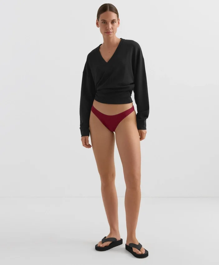 Cueca de biquíni brasileiro com corte em U em jacquard de mini xadrez Cueca de biquíni brasileiro com corte em U em jacquard de mini xadrez