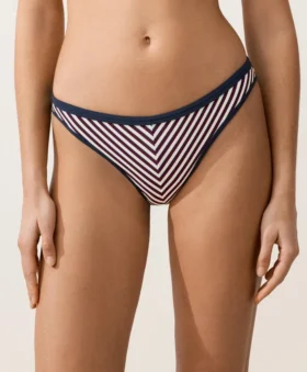 Cueca de biquíni clássica com riscas texturizadas
