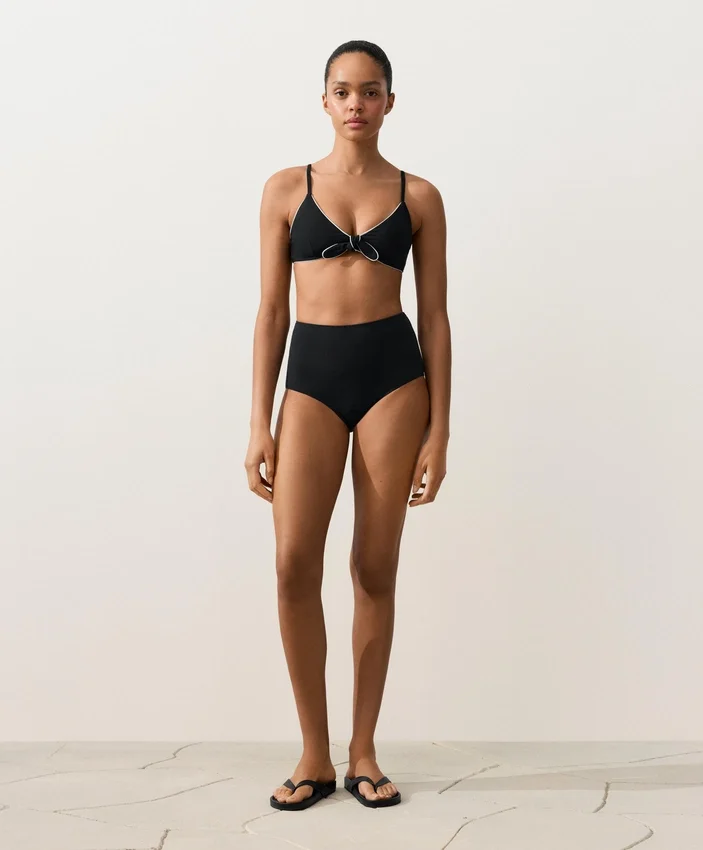 Cueca de biquíni de cintura alta modeladora Cueca de biquíni de cintura alta modeladora