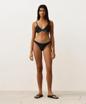 Cueca de biquíni de cobertura média com corte em U e debrum Cueca de biquíni de cobertura média com corte em U e debrum