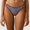 Cueca de biquíni de cobertura média com corte em U e riscas texturadas Cueca de biquíni de cobertura média com corte em U e riscas texturadas
