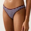 Cueca de biquíni de cobertura média com corte em U e riscas texturadas Cueca de biquíni de cobertura média com corte em U e riscas texturadas