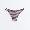 Cueca de biquíni de cobertura média com corte em U e riscas texturadas Cueca de biquíni de cobertura média com corte em U e riscas texturadas