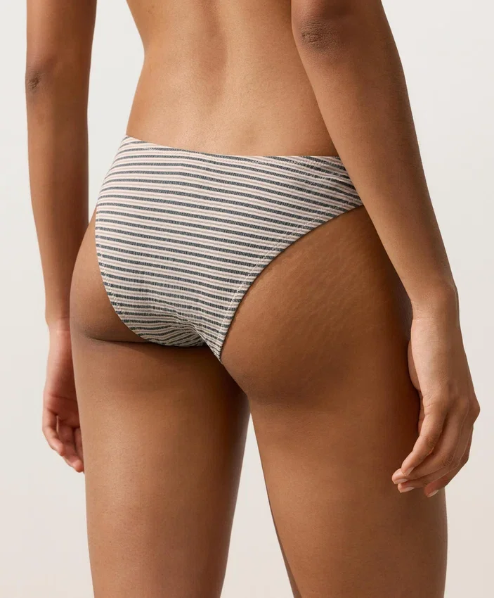Cueca de biquíni de cobertura média com corte em U às riscas Cueca de biquíni de cobertura média com corte em U às riscas