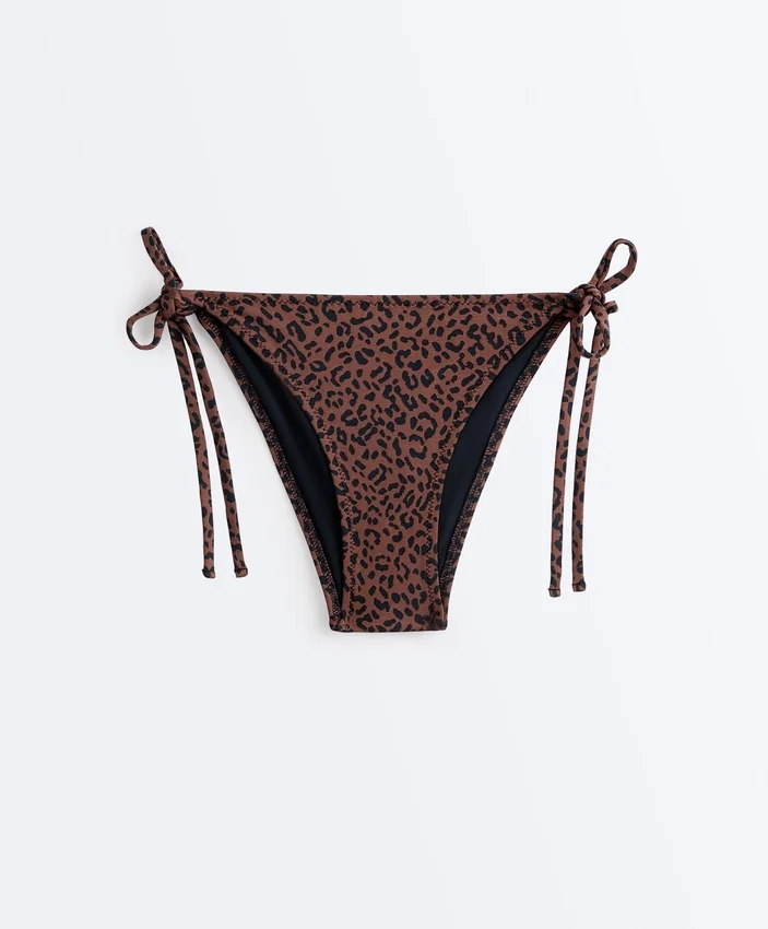 Cuecas de biquíni de cobertura média com laços e estampado de leopardo Cuecas de biquíni de cobertura média com laços e estampado de leopardo