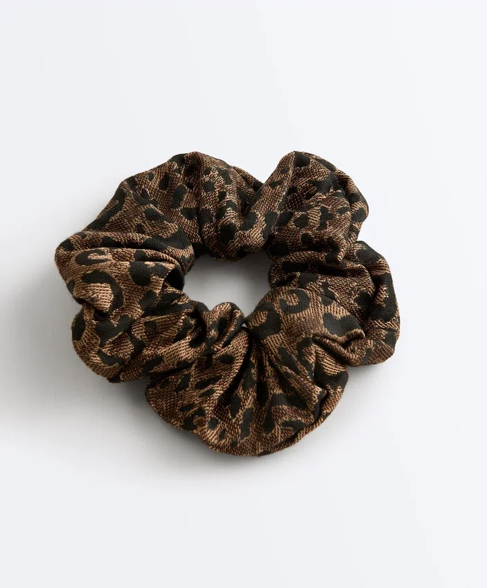 Elásticos de cabelo grandes em jacquard com padrão de leopardo Elásticos de cabelo grandes em jacquard com padrão de leopardo