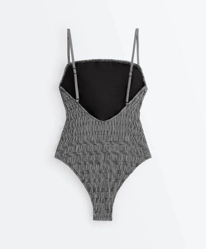 Fato de banho bandeau em tecido smock xadrez Fato de banho bandeau em tecido smock xadrez