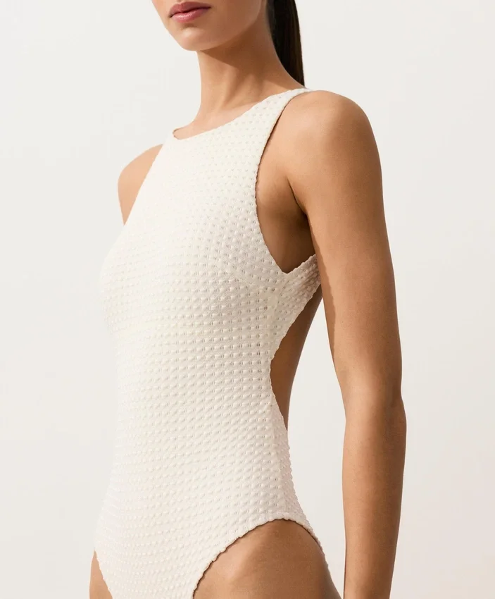 Fato de banho com decote halter em croché com textura bolha Fato de banho com decote halter em croché com textura bolha