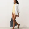 Fato de banho com decote halter em croché com textura bolha Fato de banho com decote halter em croché com textura bolha