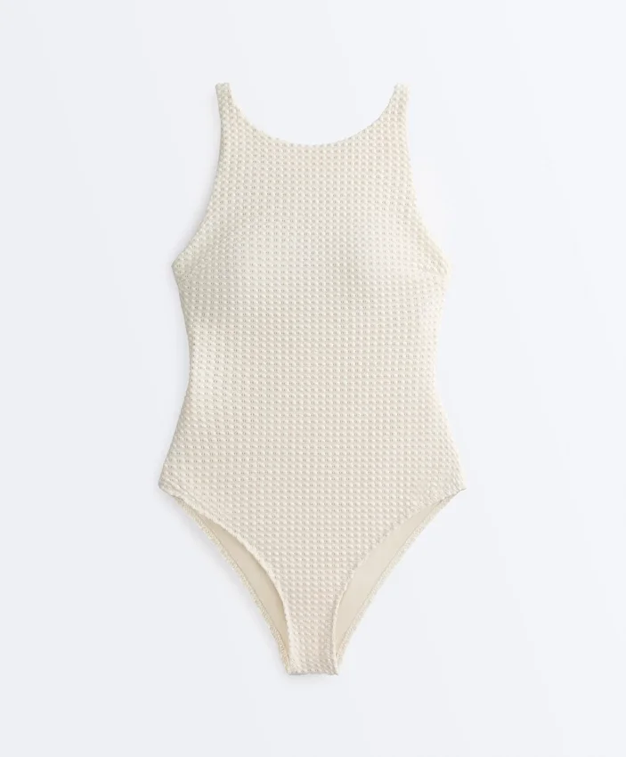 Fato de banho com decote halter em croché com textura bolha Fato de banho com decote halter em croché com textura bolha