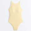 Fato de banho com decote halter em croché com textura bolha Fato de banho com decote halter em croché com textura bolha