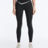 Leggings de cintura alta até ao tornozelo Perfect-Adapt com detalhes contrastantes Leggings de cintura alta até ao tornozelo Perfect-Adapt com detalhes contrastantes