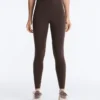 Leggings de cintura alta com controlo Core Control do tronco, comprimento até ao tornozelo e detalhe ondulado Leggings de cintura alta com controlo Core Control do tronco, comprimento até ao tornozelo e detalhe ondulado
