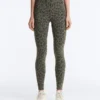 Leggings Evermove com estampa de leopardo, cintura alta e comprimento até ao tornozelo Leggings Evermove com estampa de leopardo, cintura alta e comprimento até ao tornozelo