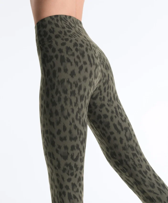Leggings Evermove com estampa de leopardo, cintura alta e comprimento até ao tornozelo Leggings Evermove com estampa de leopardo, cintura alta e comprimento até ao tornozelo
