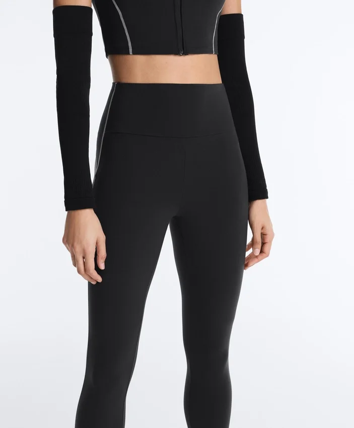 Leggings refletoras de cintura alta, Compressive e com Core Control, até ao tornozelo Leggings refletoras de cintura alta, Compressive e com Core Control, até ao tornozelo