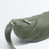 Mini bolsa a tiracolo acolchoada