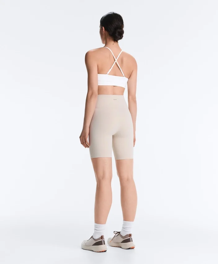 Sutiã desportivo Comfortlux de suporte leve com alças cruzadas Sutiã desportivo Comfortlux de suporte leve com alças cruzadas