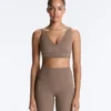 Sutiã desportivo Comfortlux de suporte médio com bainha em ponto de alinhavo Sutiã desportivo Comfortlux de suporte médio com bainha em ponto de alinhavo