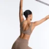Sutiã desportivo Comfortlux de suporte médio com bainha em ponto de alinhavo Sutiã desportivo Comfortlux de suporte médio com bainha em ponto de alinhavo