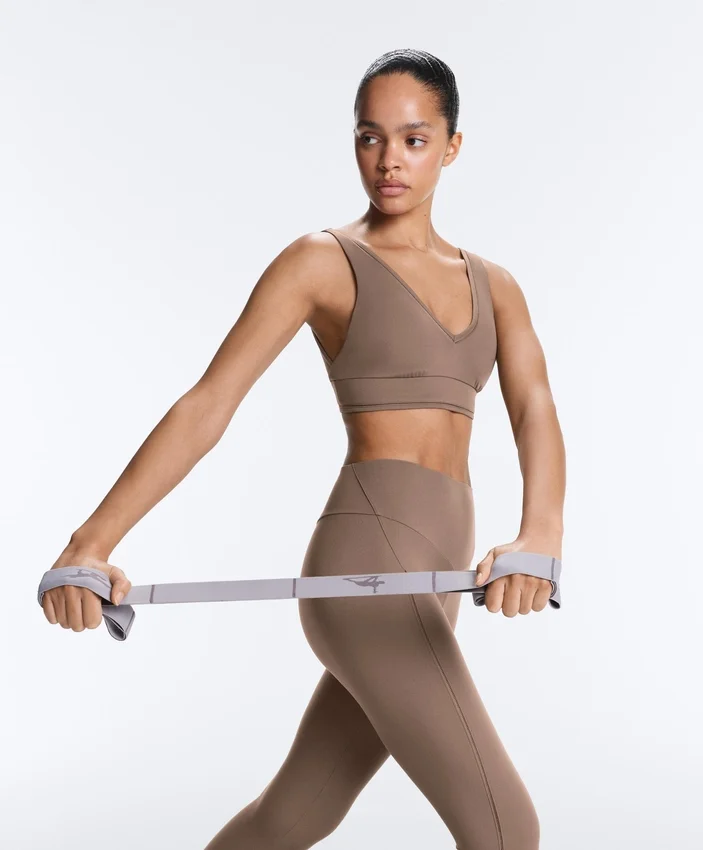 Sutiã desportivo Comfortlux de suporte médio com bainha em ponto de alinhavo Sutiã desportivo Comfortlux de suporte médio com bainha em ponto de alinhavo