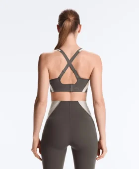 Sutiã desportivo compressivo de apoio firme com detalhes refletores