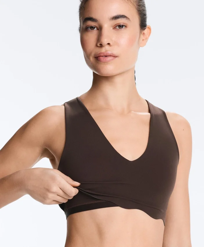 Sutiã desportivo compressivo de suporte médio com padrão ondulado Sutiã desportivo compressivo de suporte médio com padrão ondulado