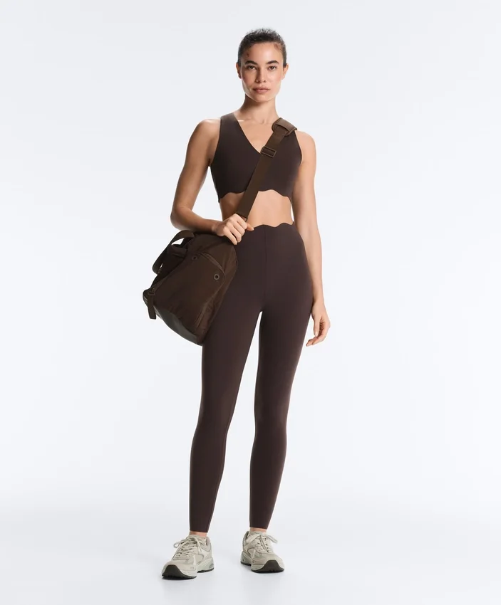 Sutiã desportivo compressivo de suporte médio com padrão ondulado Sutiã desportivo compressivo de suporte médio com padrão ondulado