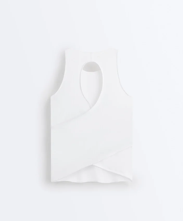 T-shirt Comfortlux com costas cruzadas T-shirt Comfortlux com costas cruzadas