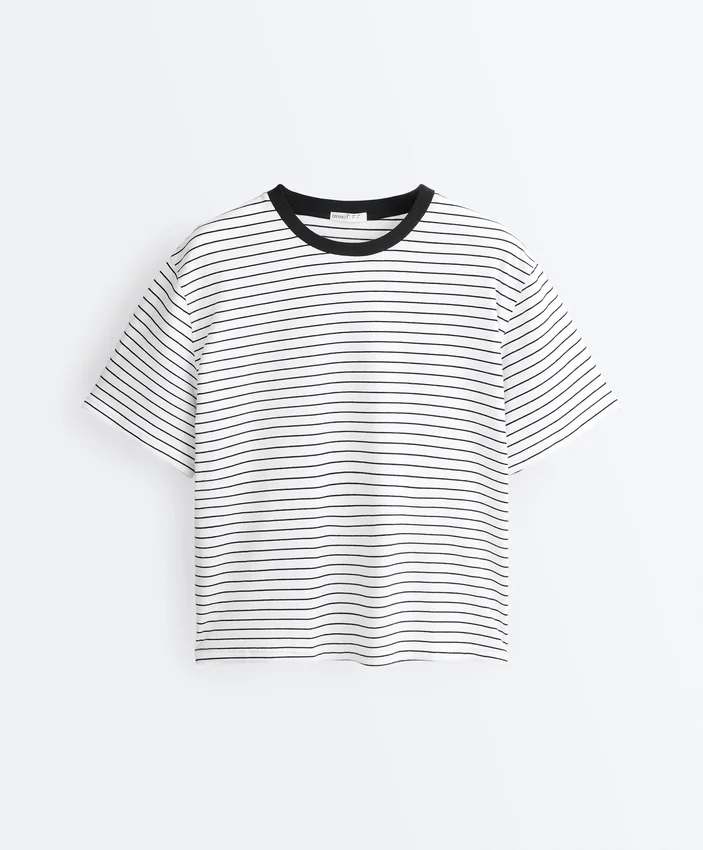 T-shirt de calções de manga curta em mistura de algodão com riscas T-shirt de calções de manga curta em mistura de algodão com riscas