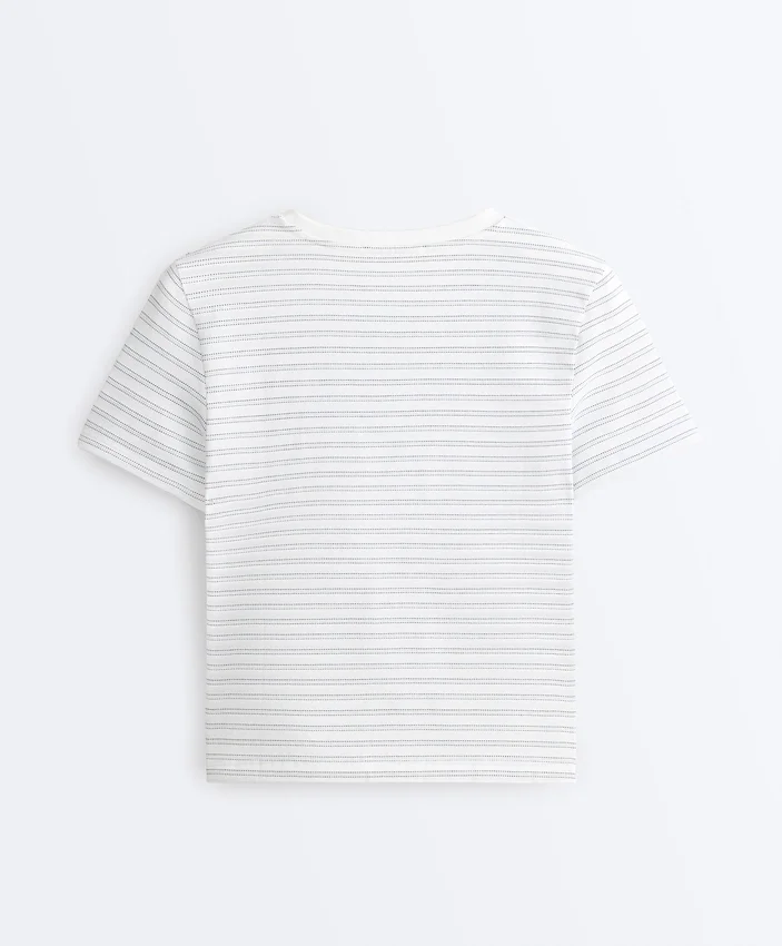 T-shirt de corte regular em mistura de algodão com riscas T-shirt de corte regular em mistura de algodão com riscas