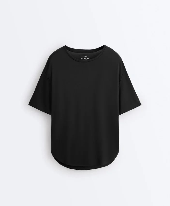 T-shirt de manga curta em mistura de modal com bainha traseira arredondada T-shirt de manga curta em mistura de modal com bainha traseira arredondada