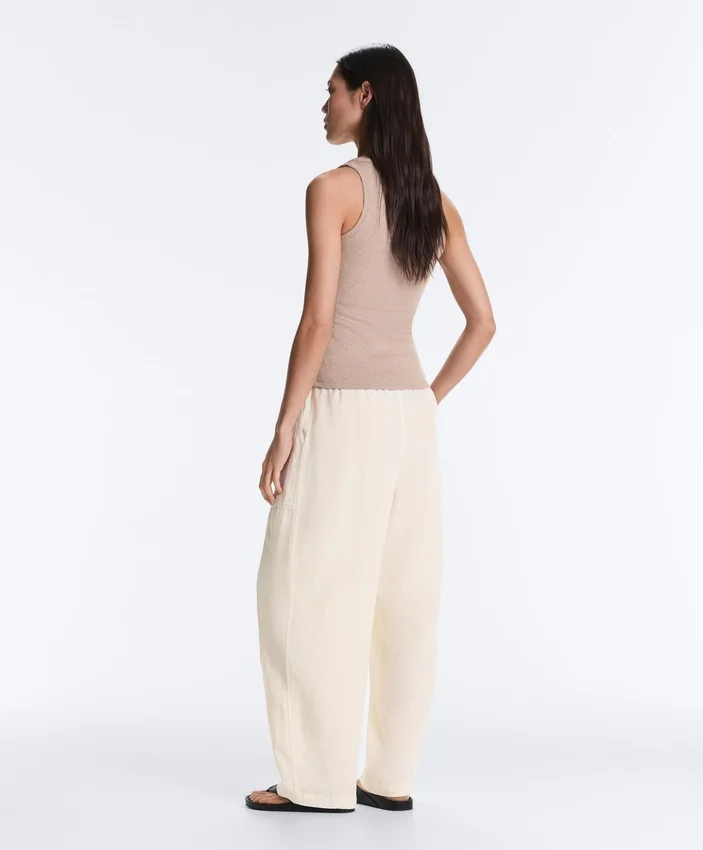 T-shirt justa com alças em canelado, em algodão e modal T-shirt justa com alças em canelado, em algodão e modal